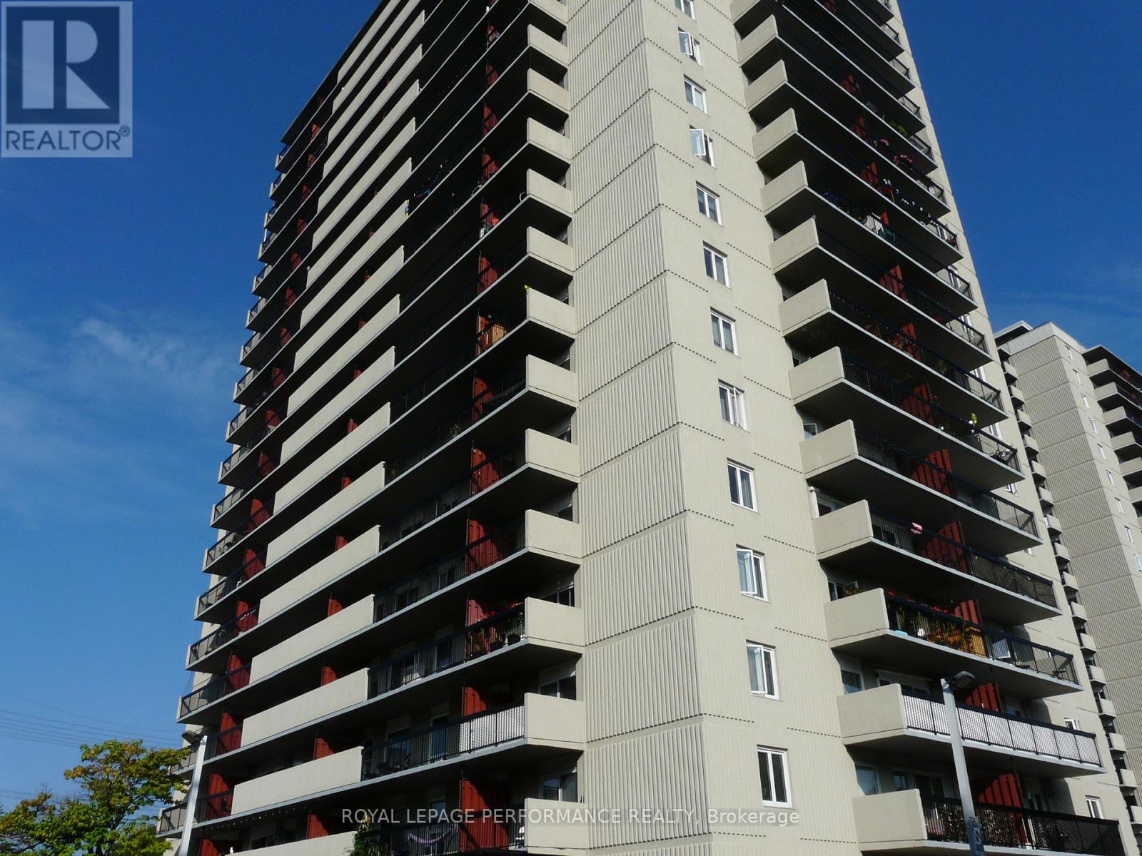 Penthouse 2 - 158c Mcarthur Avenue