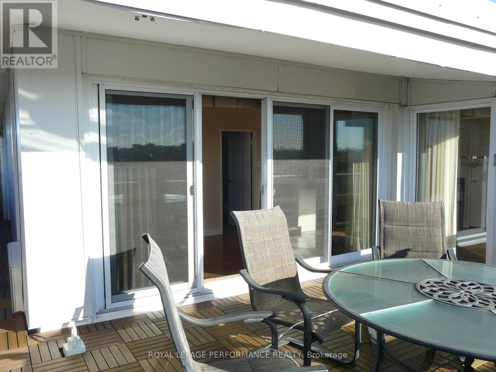 Penthouse 2 - 158c Mcarthur Avenue