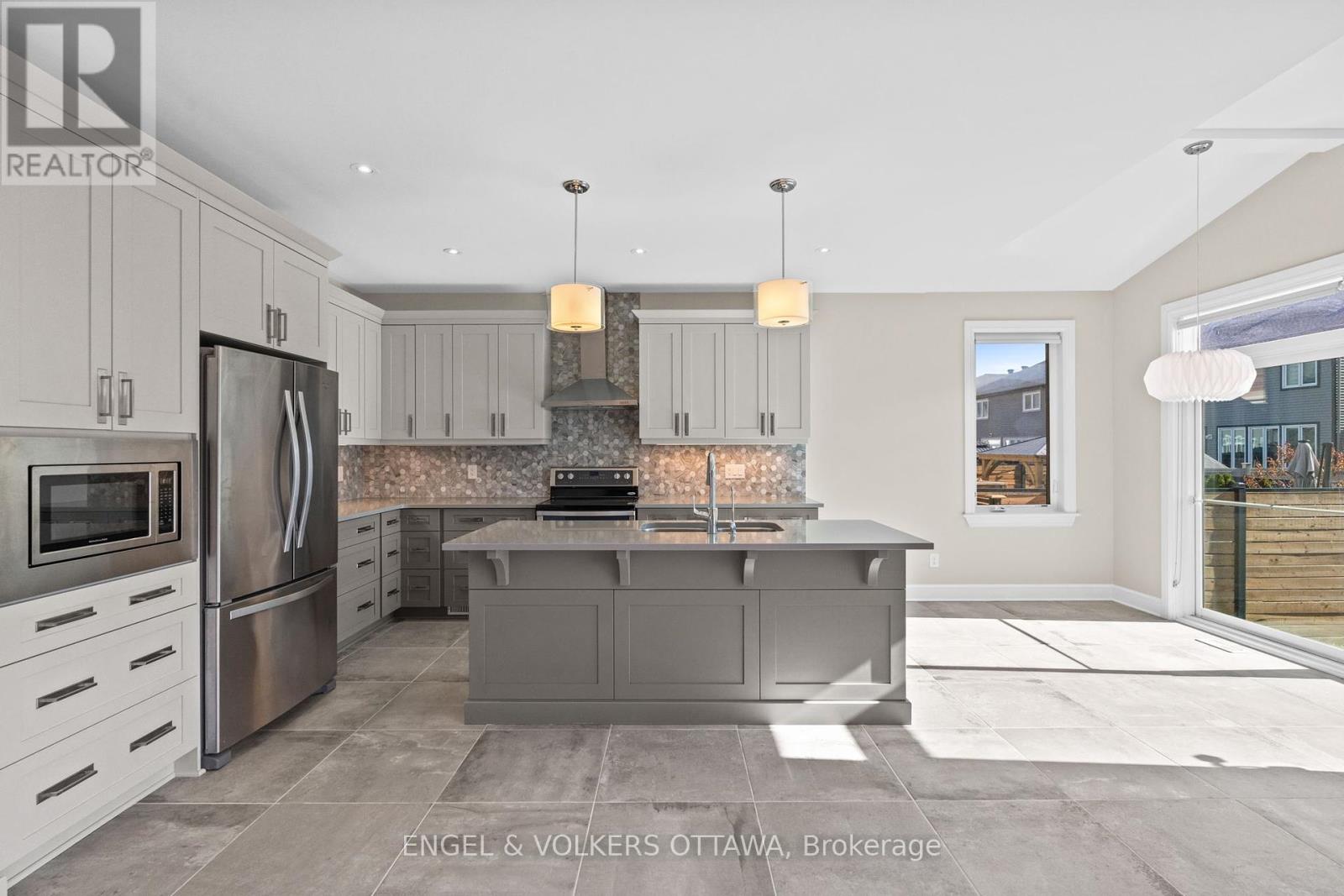 122 Helen Rapp Way