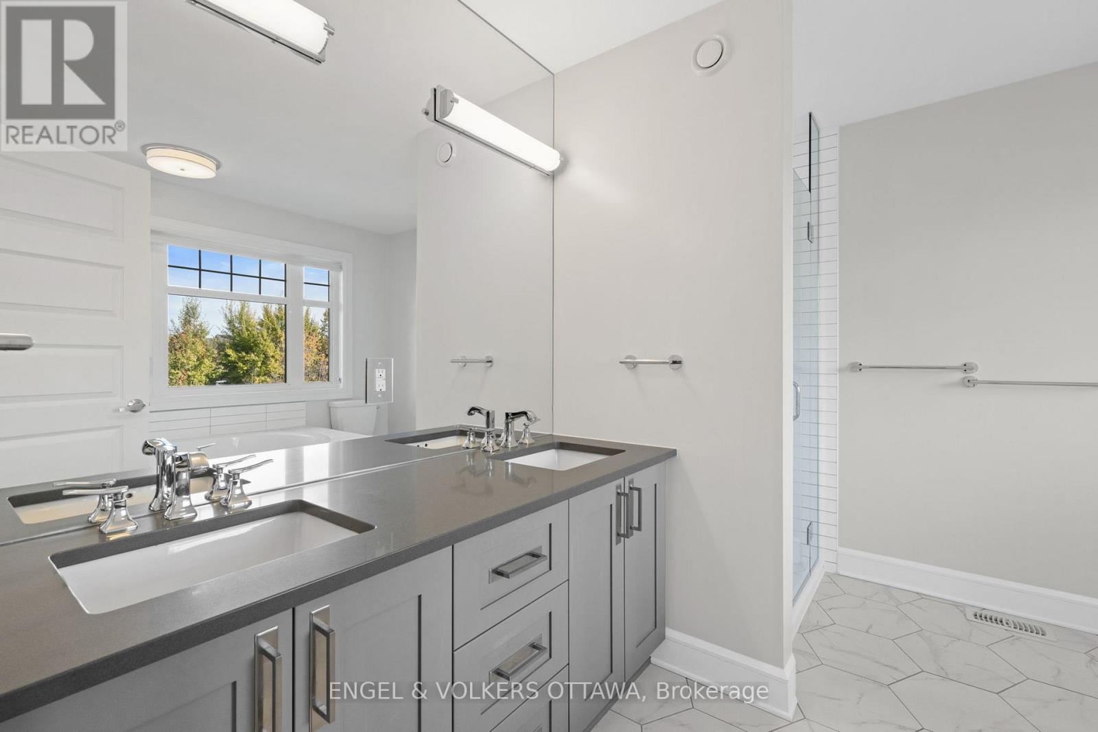 122 Helen Rapp Way