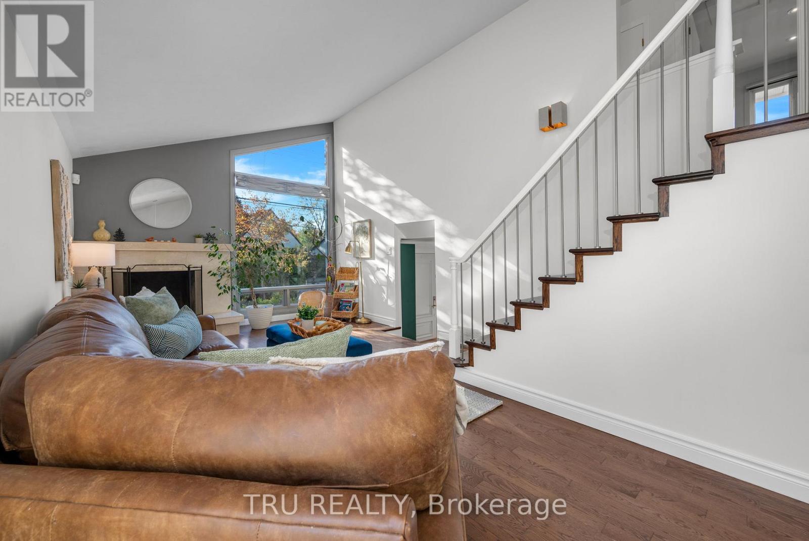 189 St Laurent Boulevard