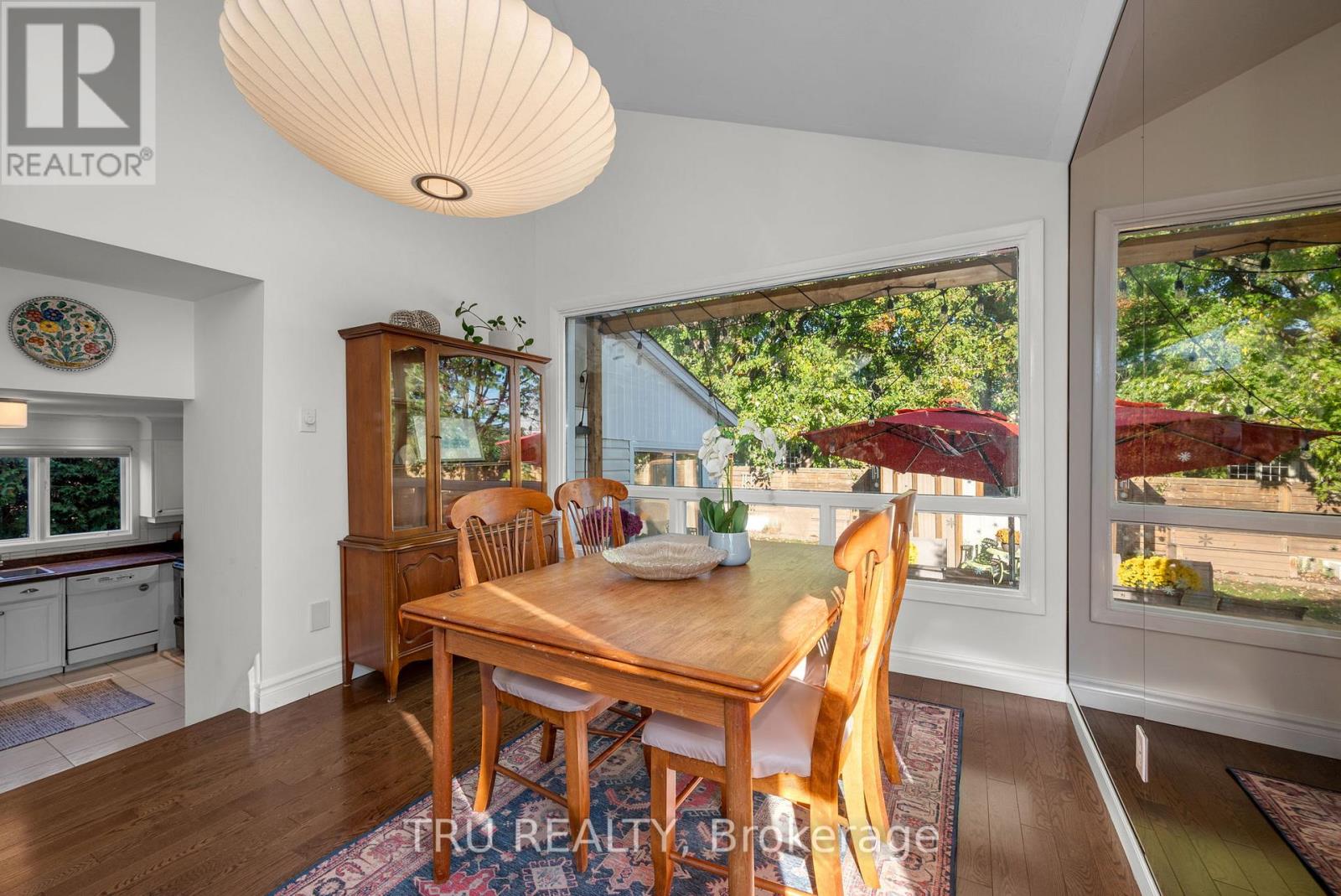 189 St Laurent Boulevard