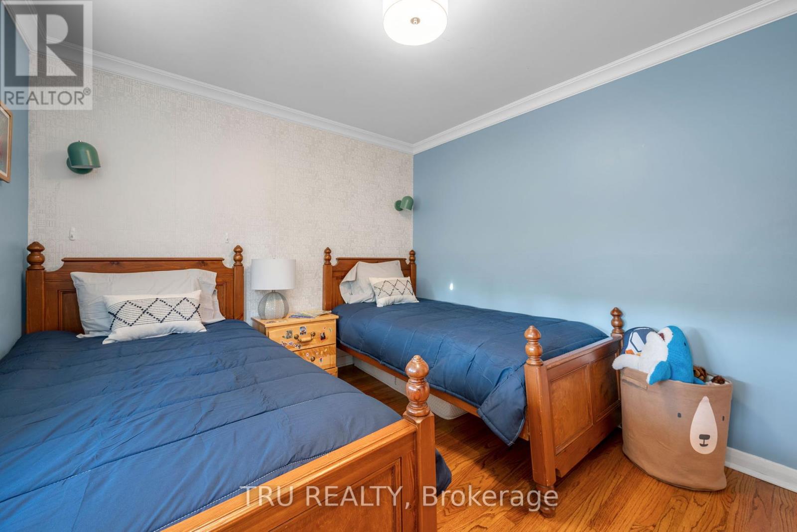 189 St Laurent Boulevard