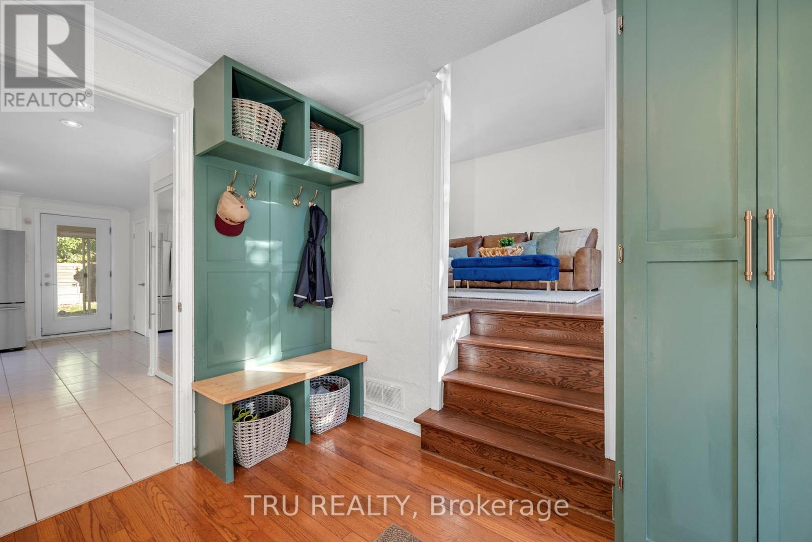 189 St Laurent Boulevard