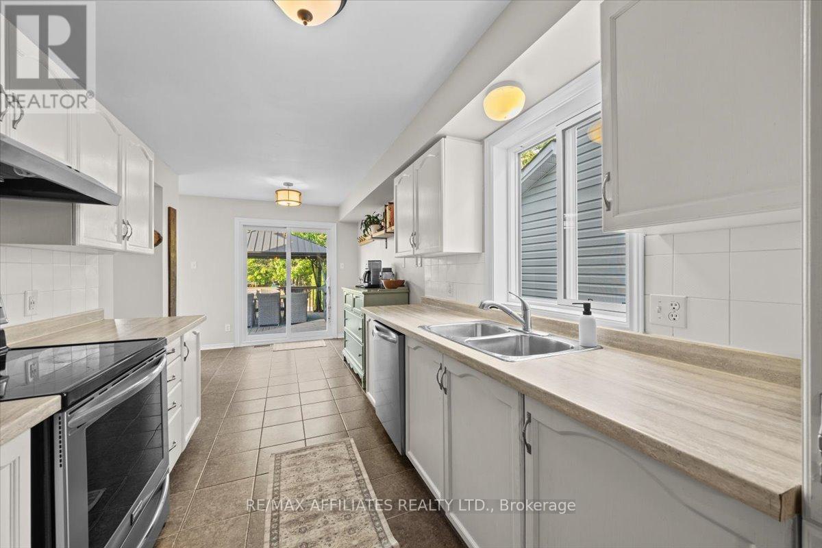 93 Springcreek Crescent