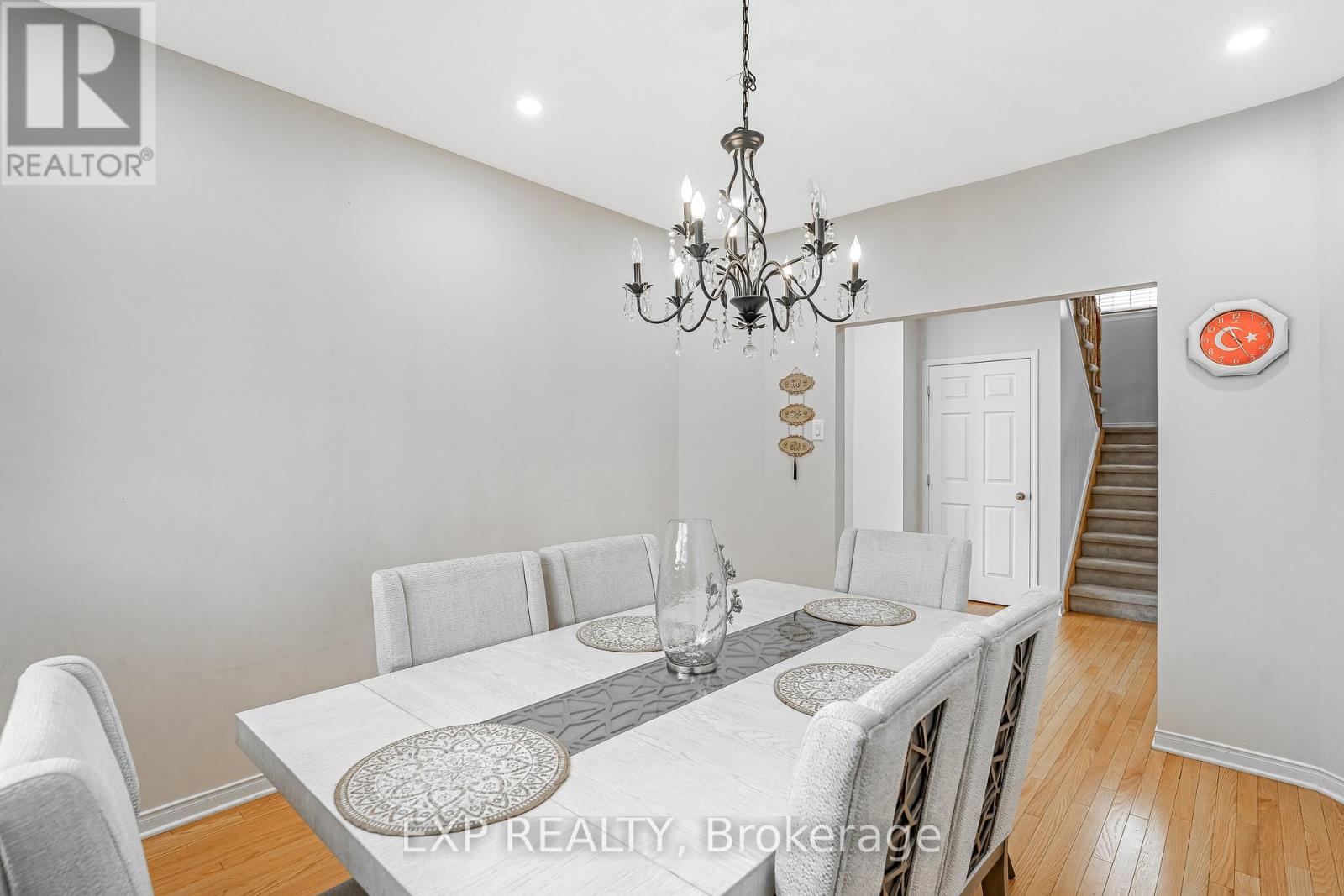 423 Dundonald Drive