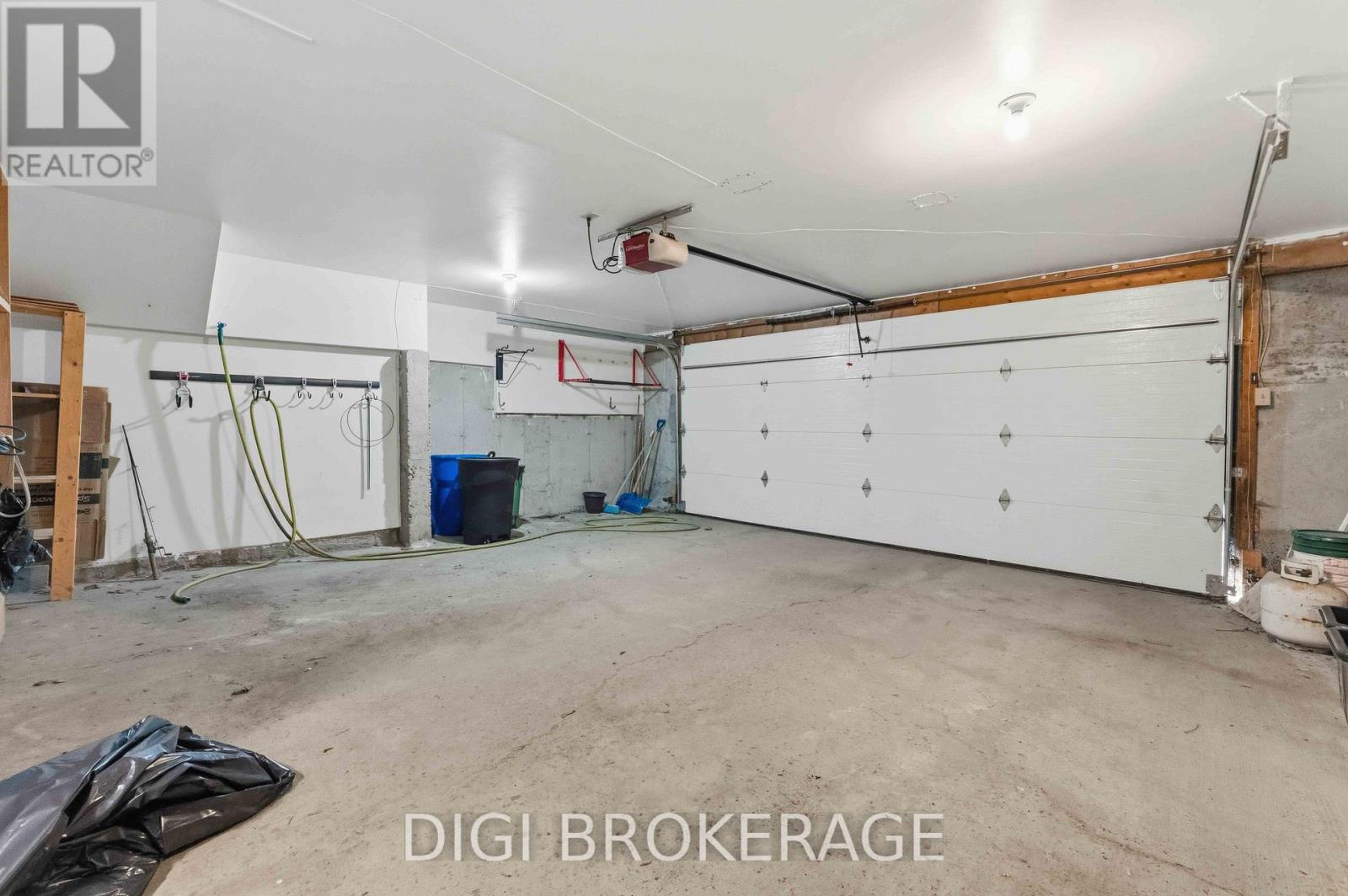 98 Gillespie Crescent