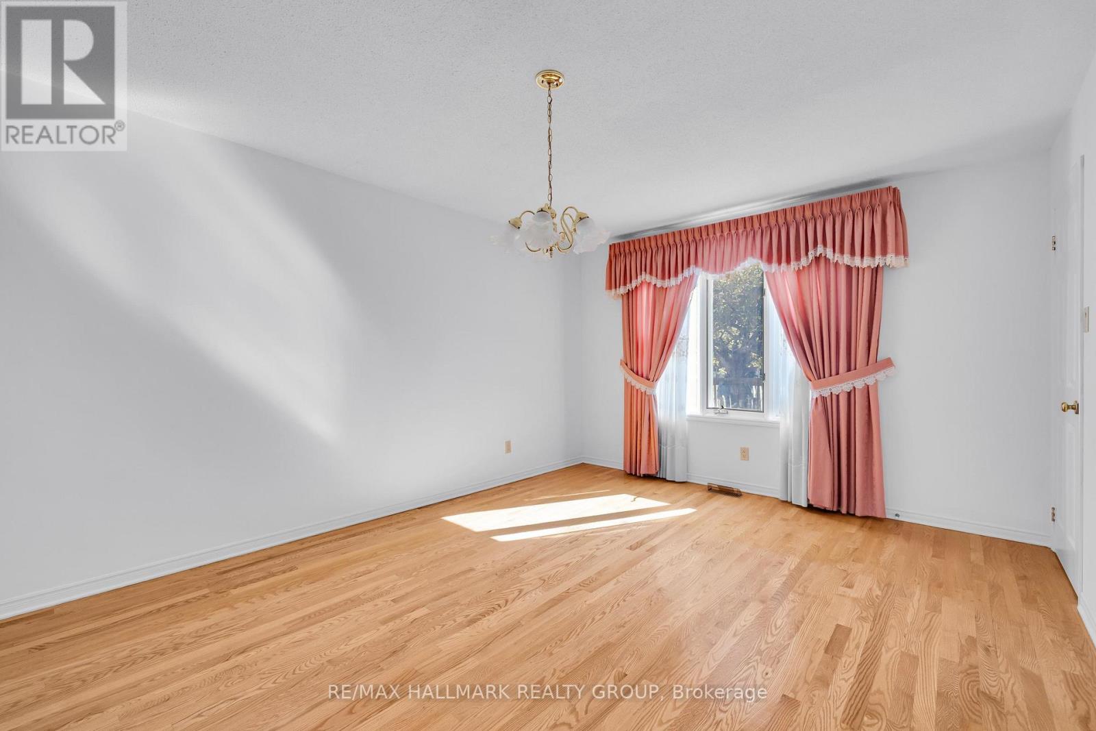 1396 Larose Avenue