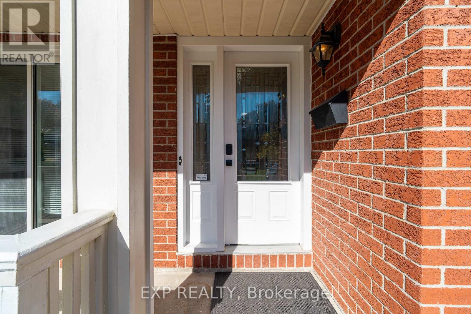 32 Maple View Crescent