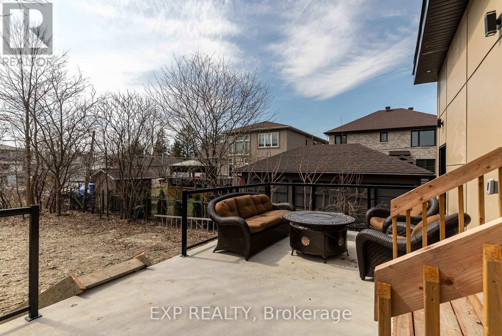 12a Viewmount Drive