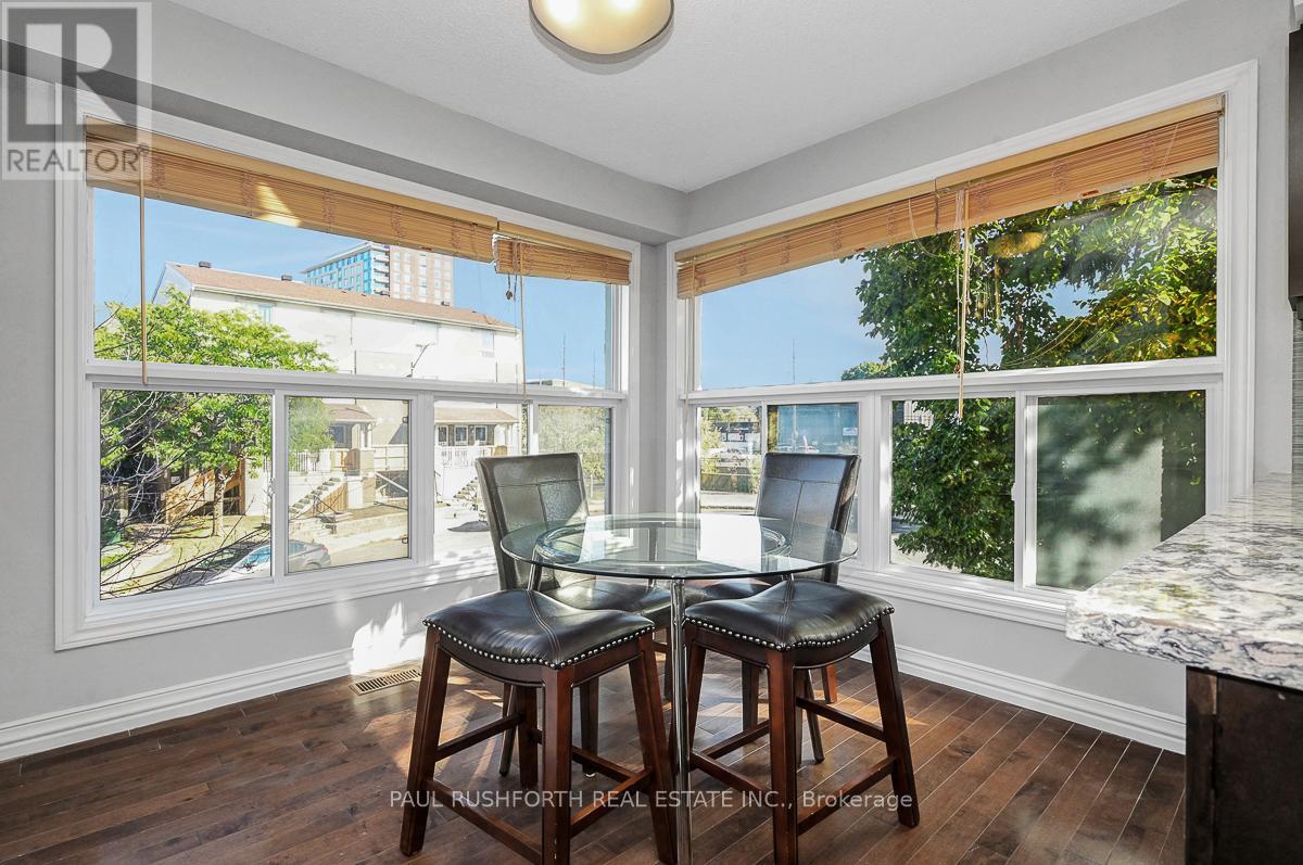 216 Forward Avenue