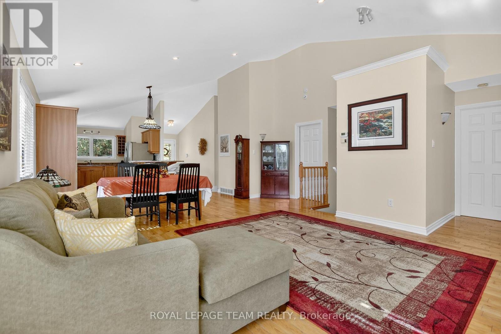 380 Brunton Side Rd, R.r. #3 Side Road