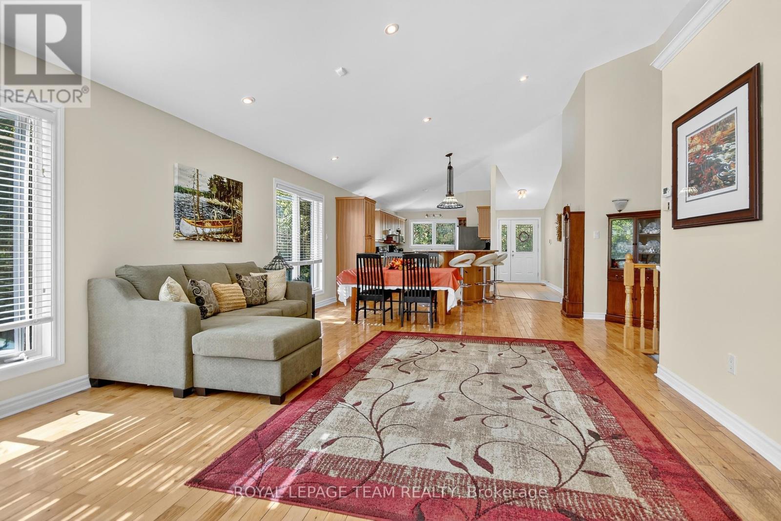 380 Brunton Side Rd, R.r. #3 Side Road