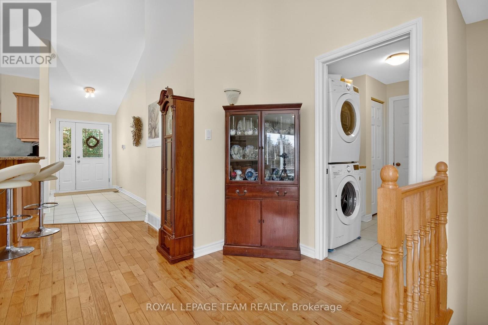 380 Brunton Side Rd, R.r. #3 Side Road