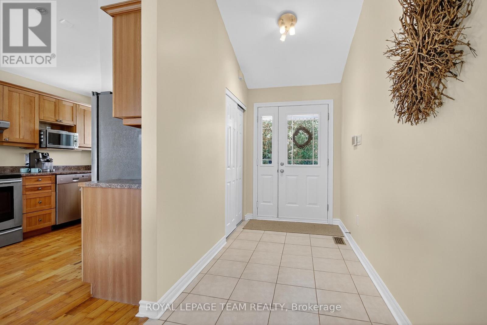 380 Brunton Side Rd, R.r. #3 Side Road