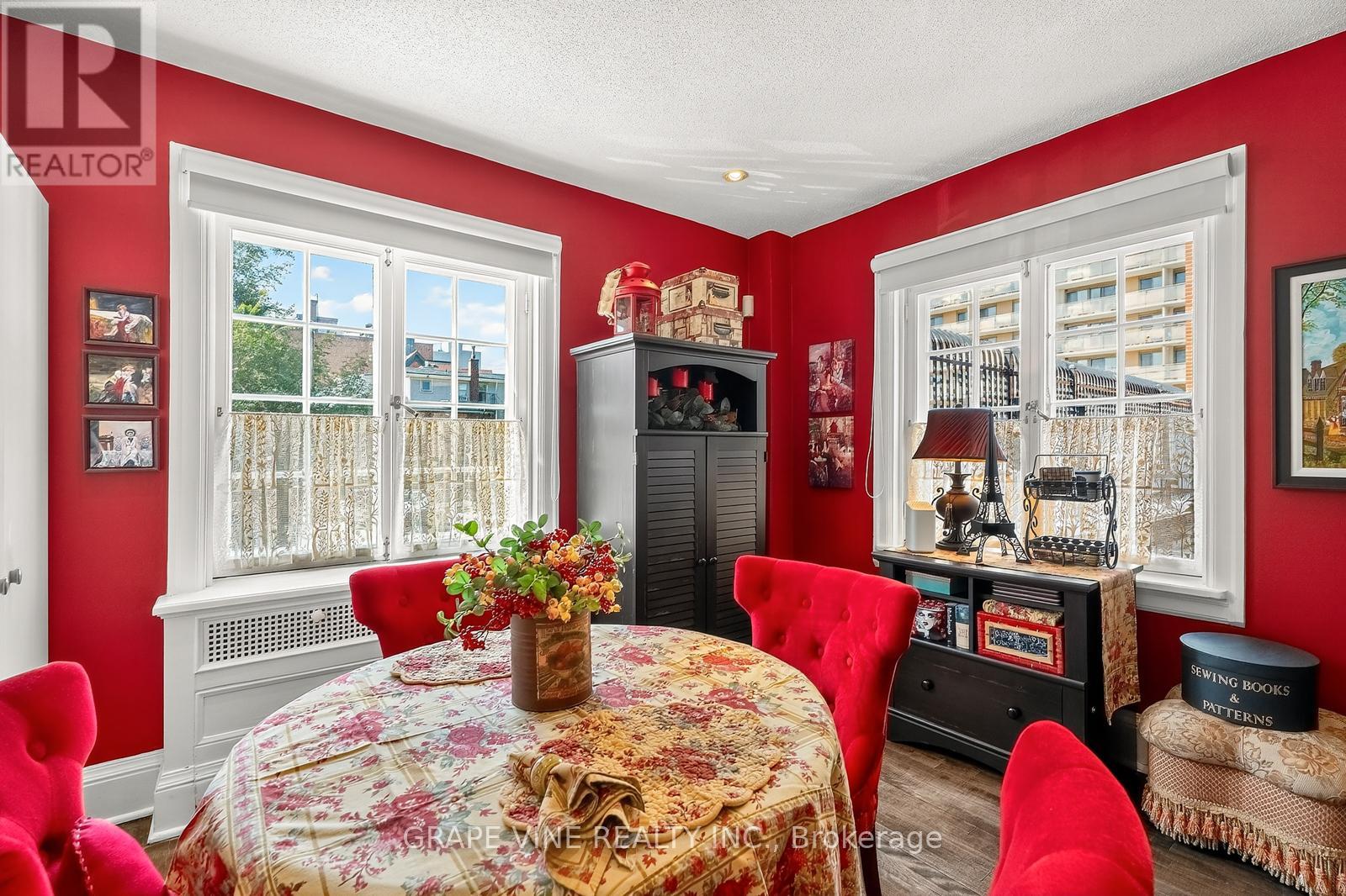 1d - 260 Metcalfe Street