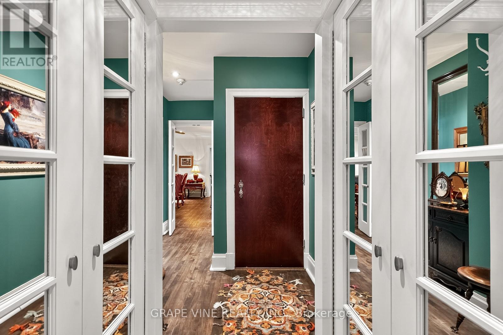 1d - 260 Metcalfe Street