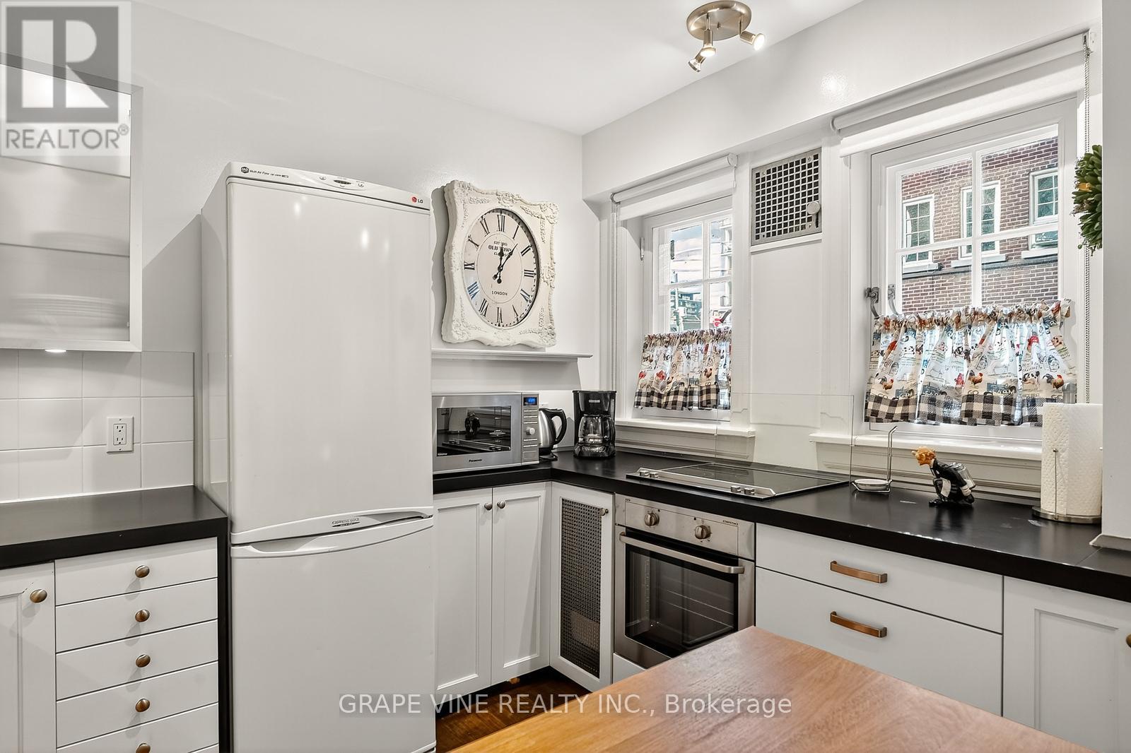 1d - 260 Metcalfe Street