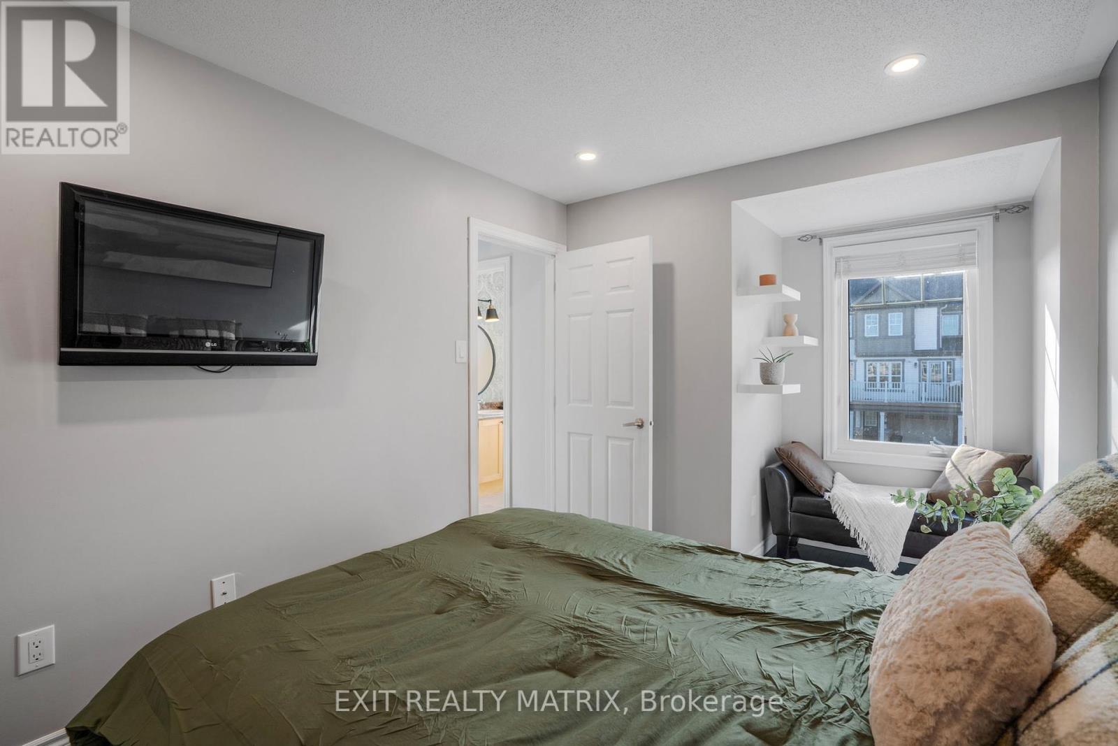 180 Soleil Avenue