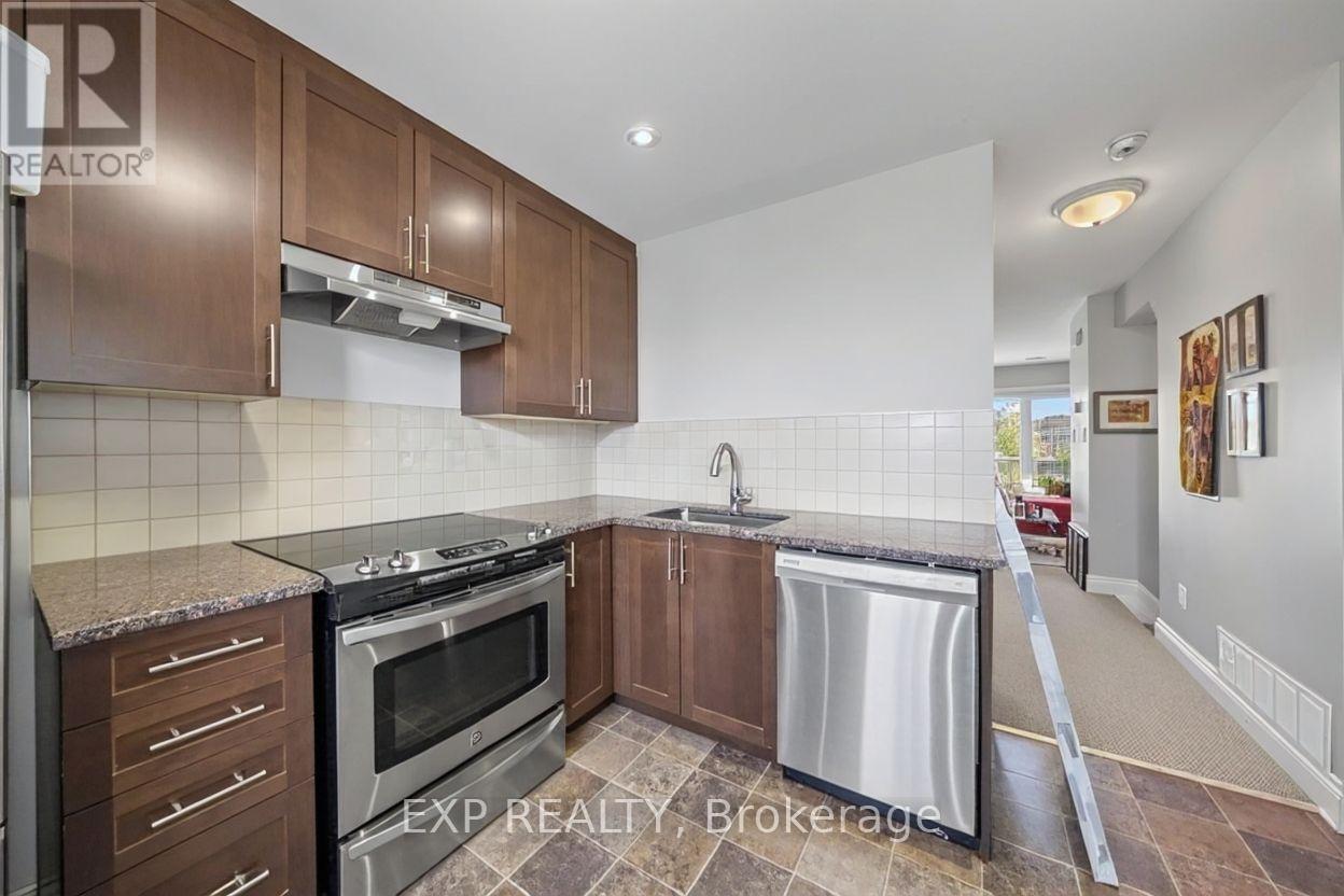 290 Espin Heights