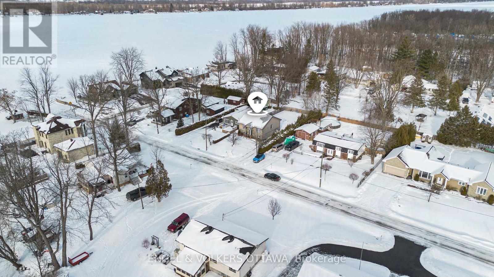 1095 Morin Road