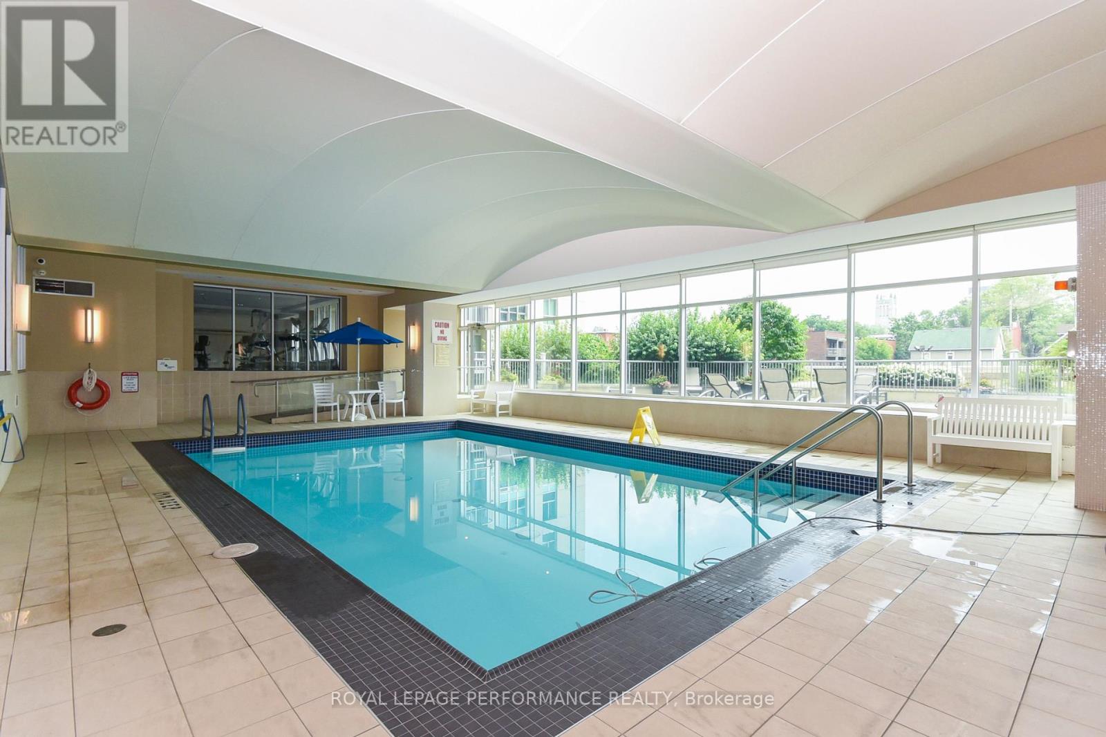 1107 - 234 Rideau Street