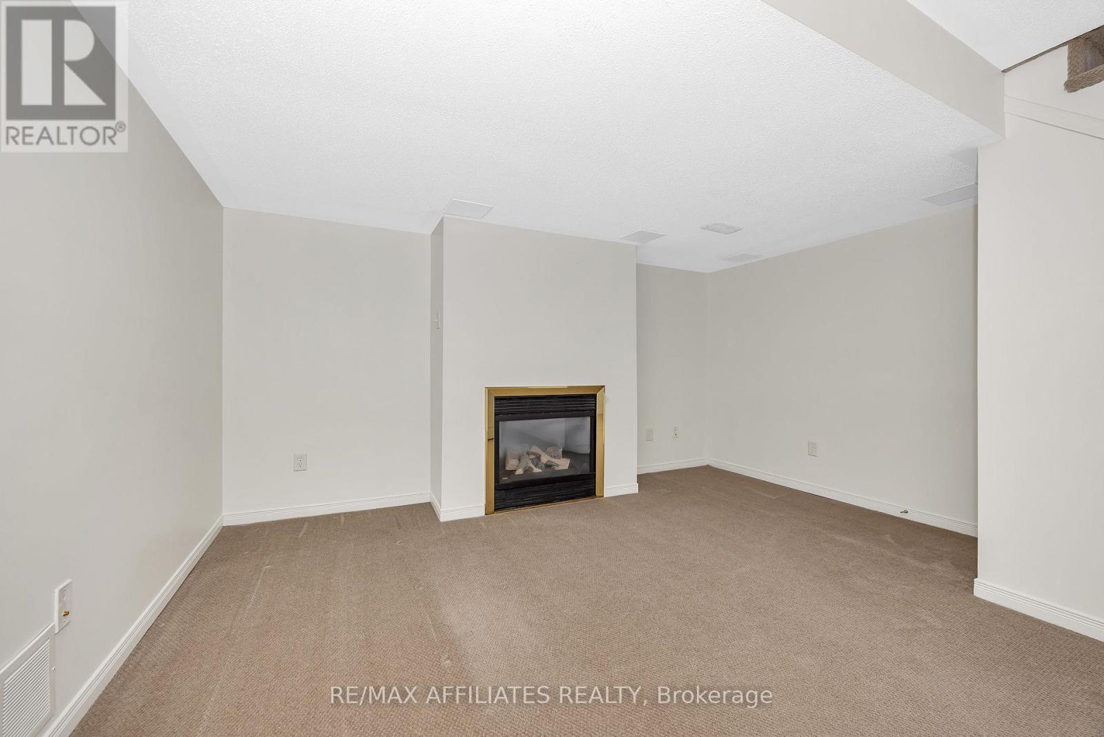 17 Kirkstone Private E