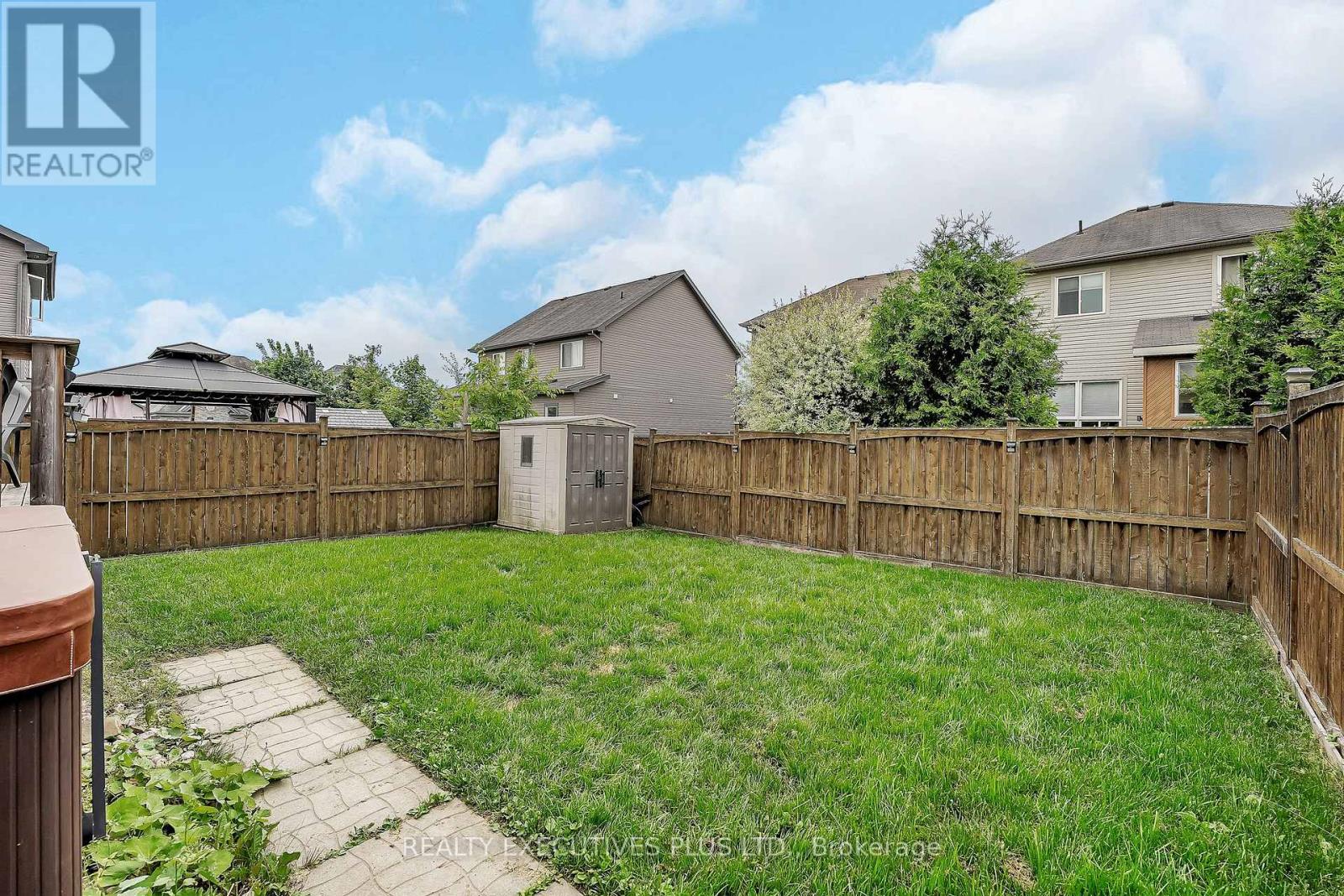 341 Jasper Crescent