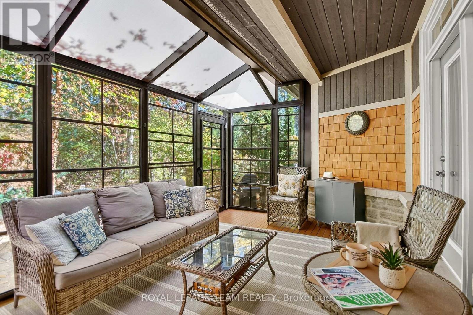 46 Turtle Point Private