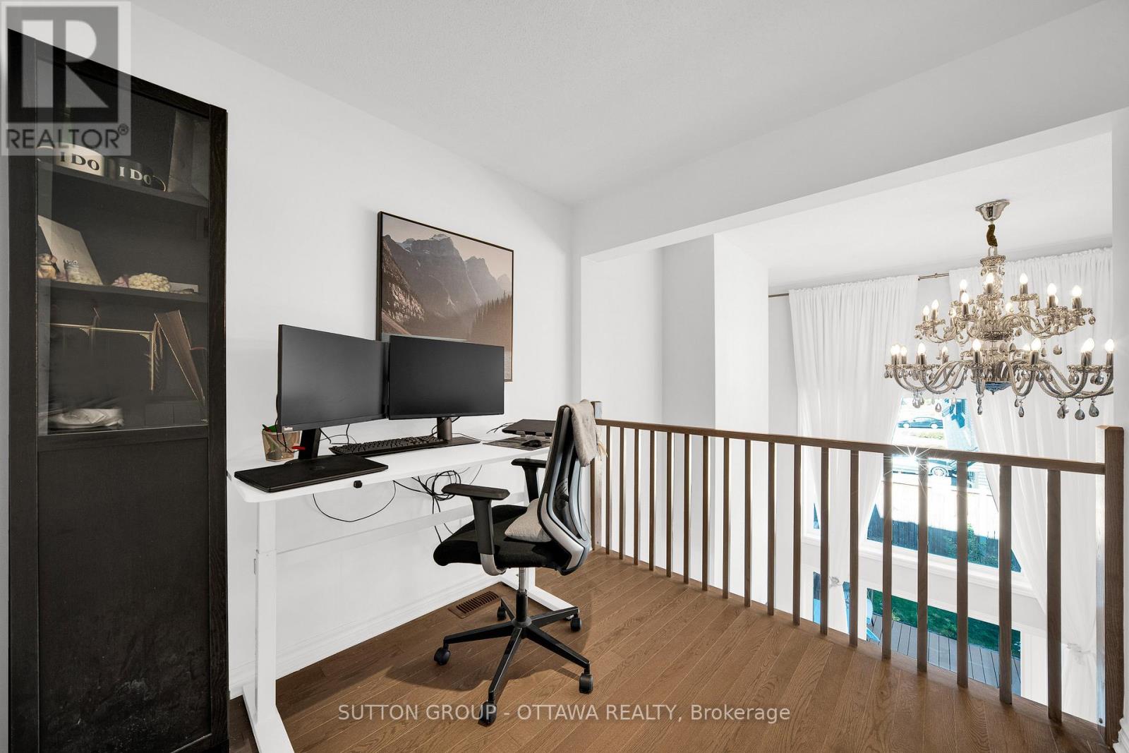 776 Carnelian Crescent