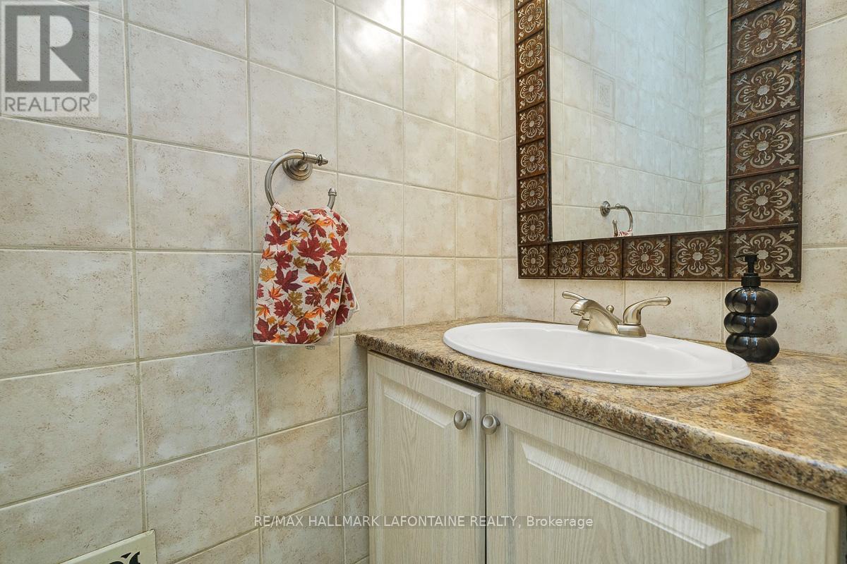 28 - 2 Bertona Street