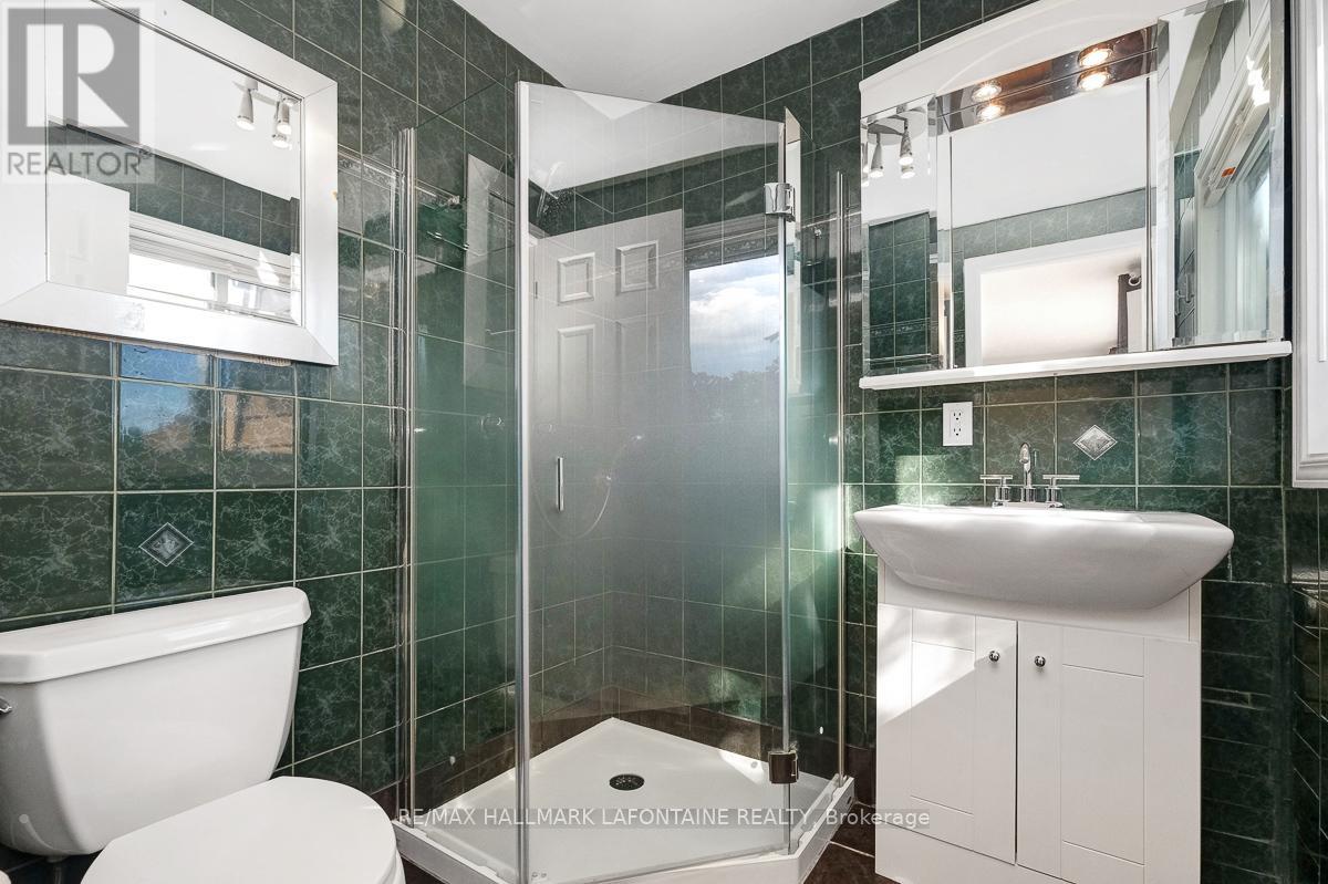 28 - 2 Bertona Street