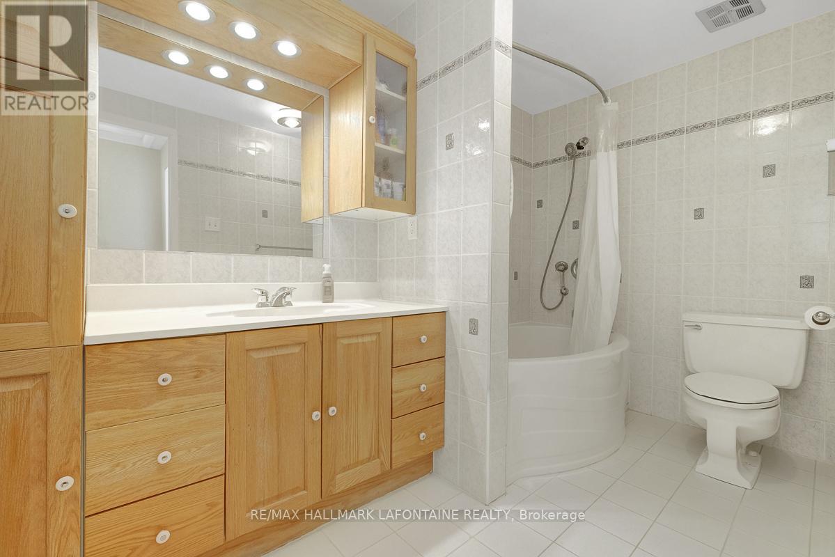 28 - 2 Bertona Street