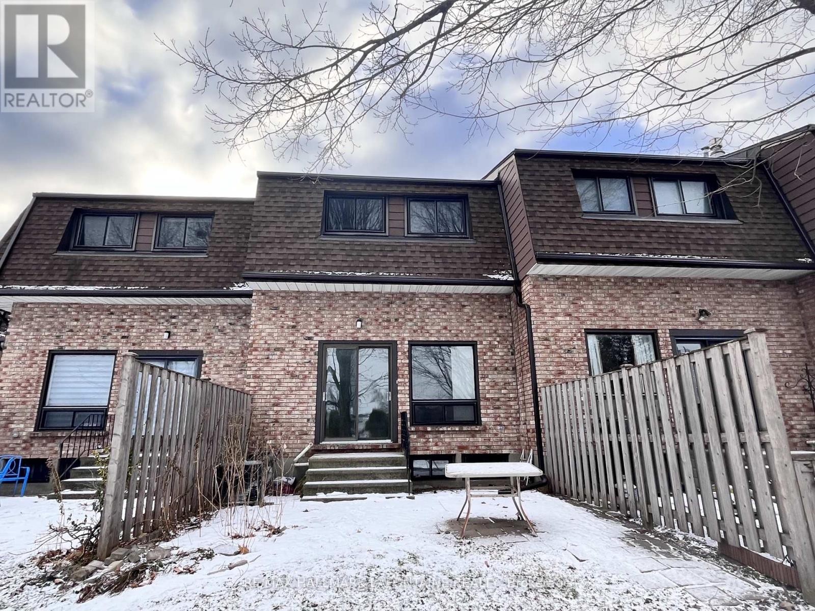 28 - 2 Bertona Street