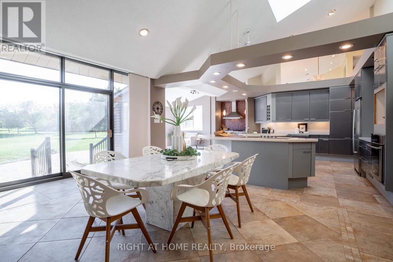 5 Burnt Tree Court