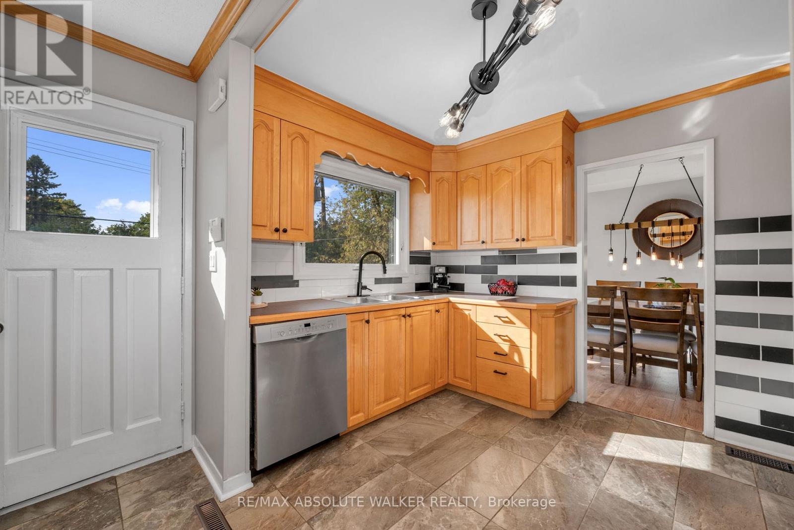 5298 Hillcrest Drive