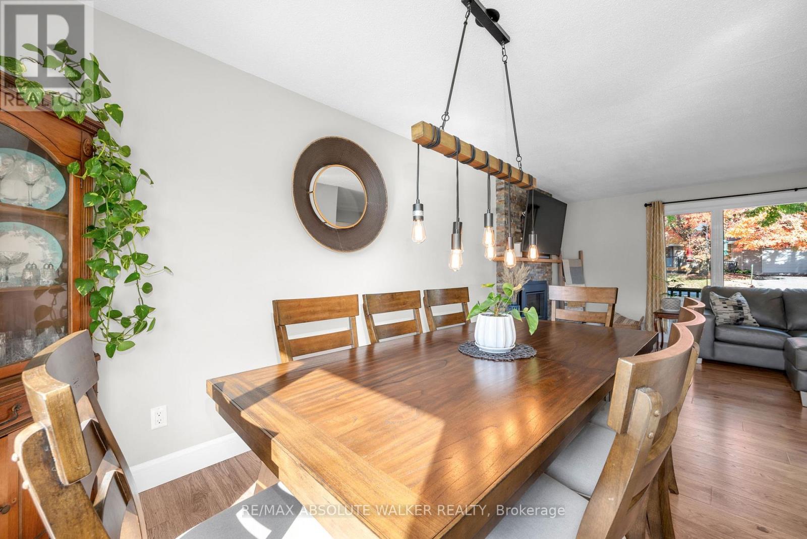 5298 Hillcrest Drive