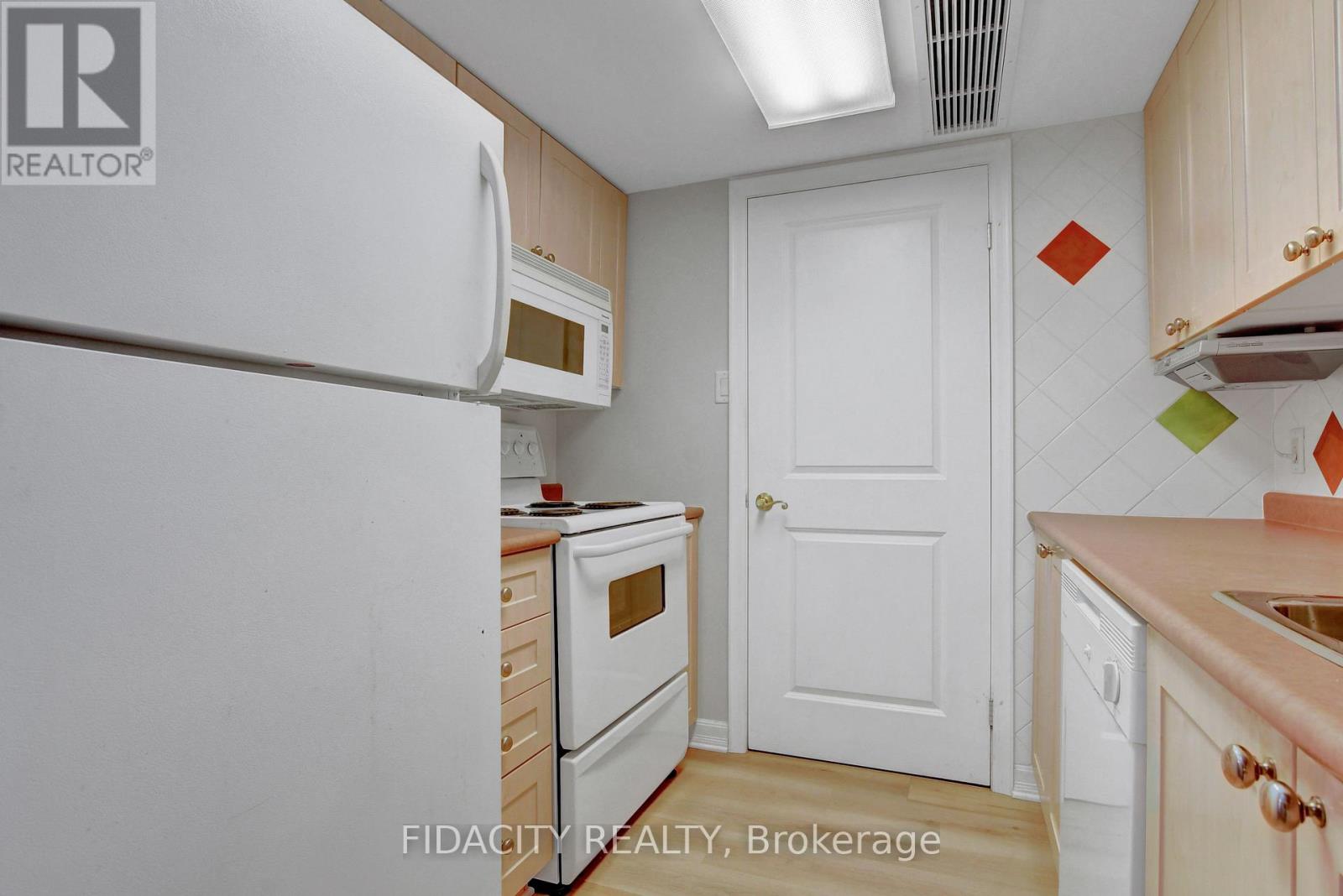 6c - 310 Central Park Drive