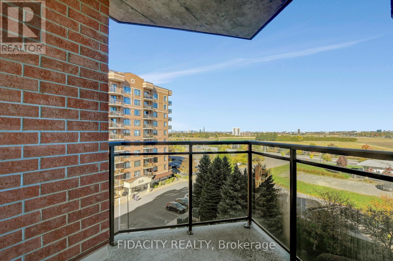 6c - 310 Central Park Drive