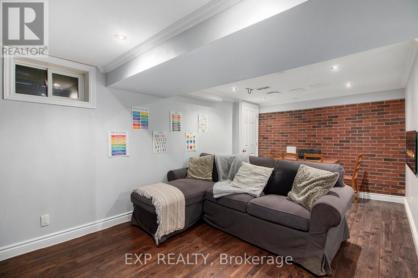 1105 Taffy Lane