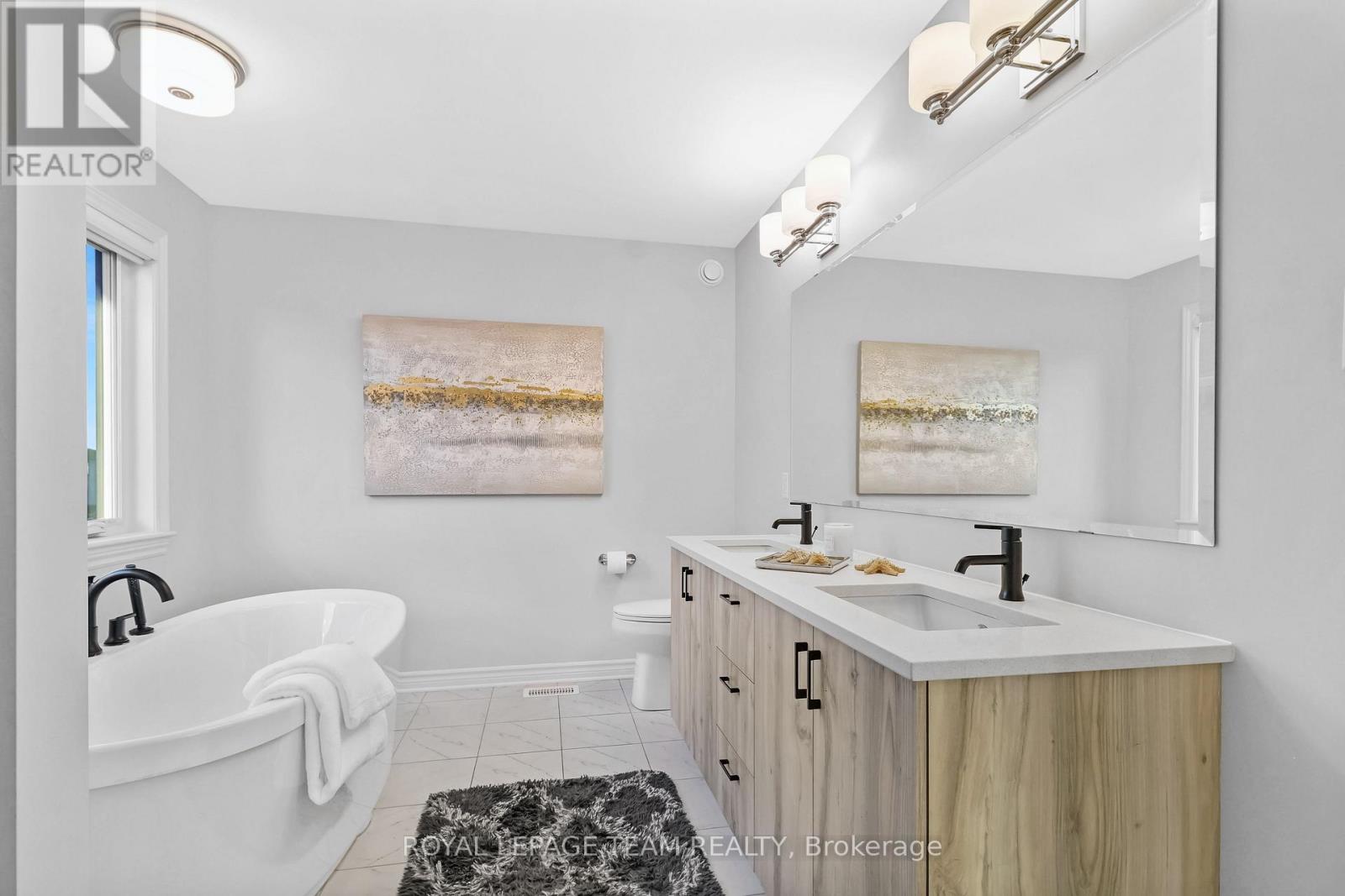 711 Moonflower Crescent