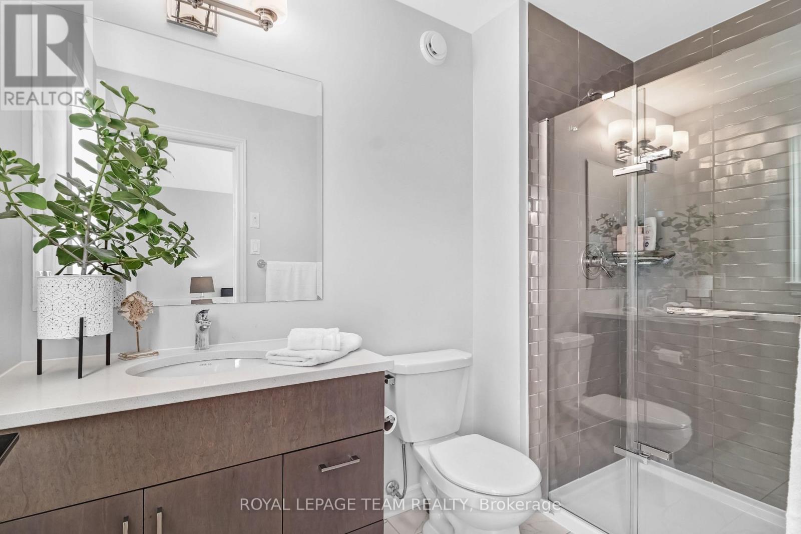 711 Moonflower Crescent