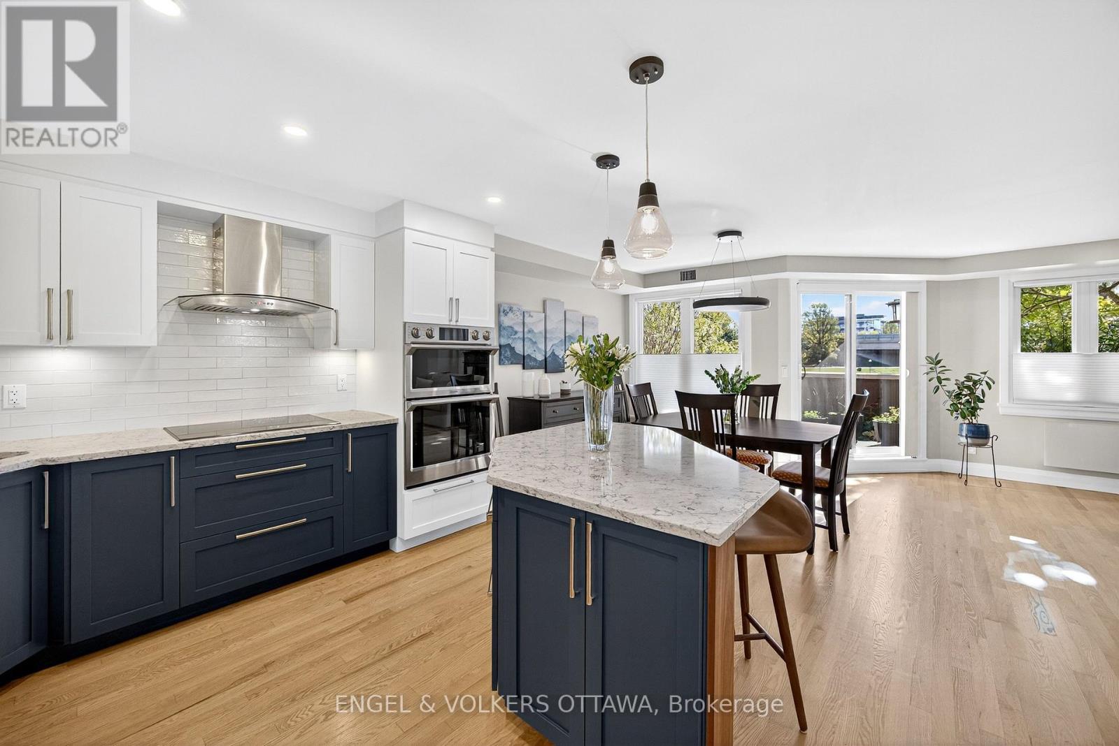 102 - 130 Queen Elizabeth Drive