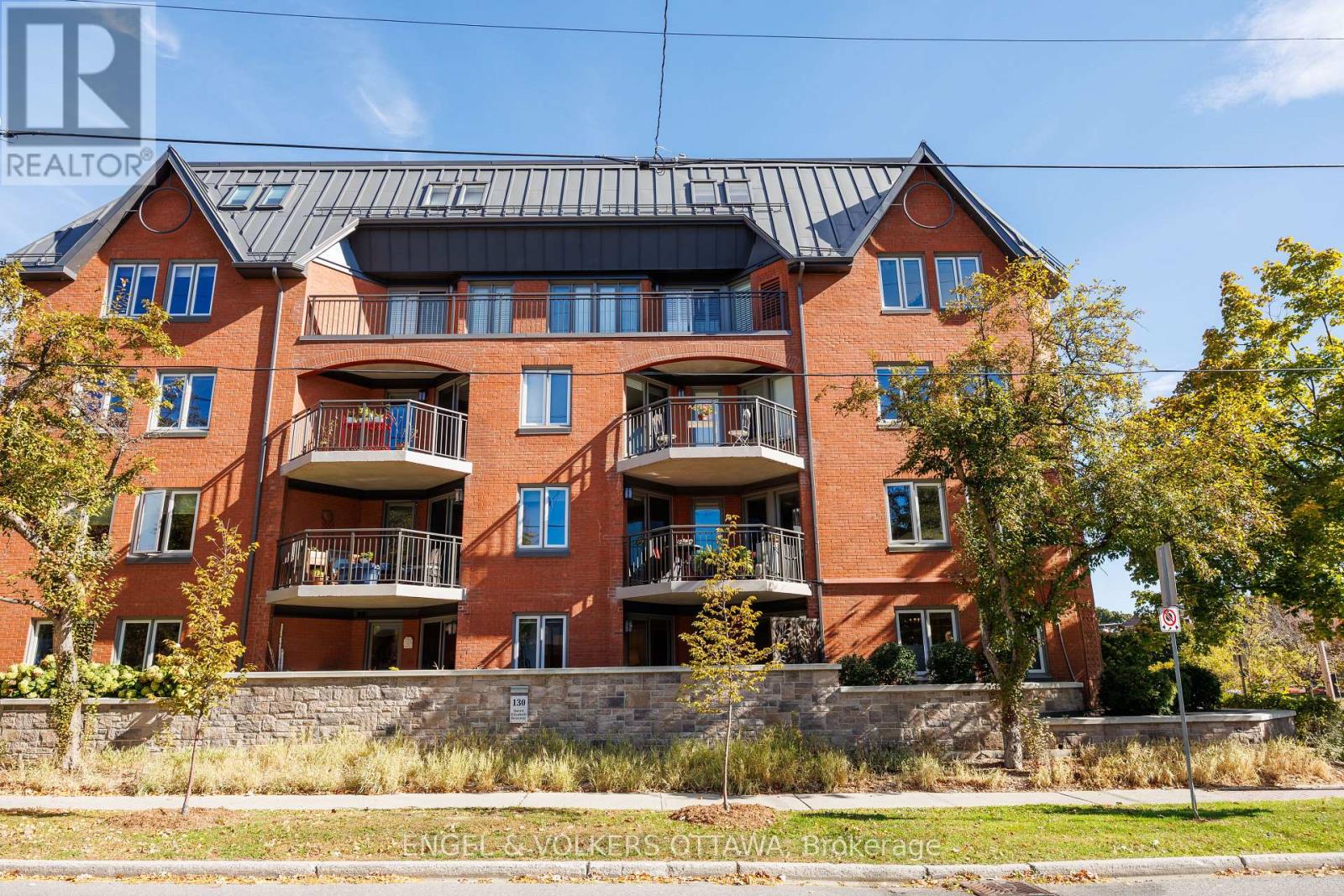 102 - 130 Queen Elizabeth Drive
