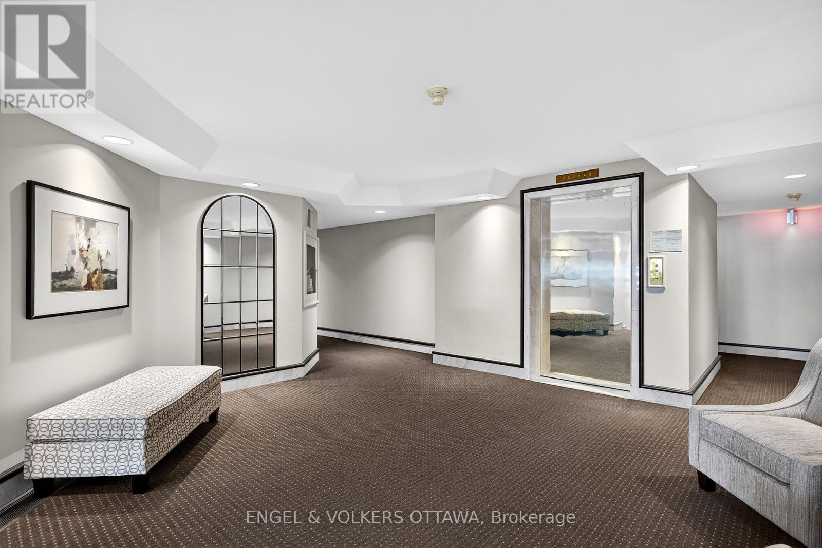 102 - 130 Queen Elizabeth Drive