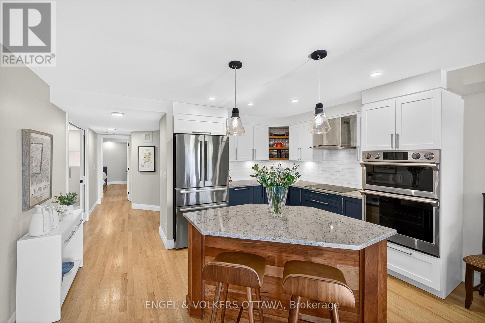 102 - 130 Queen Elizabeth Drive