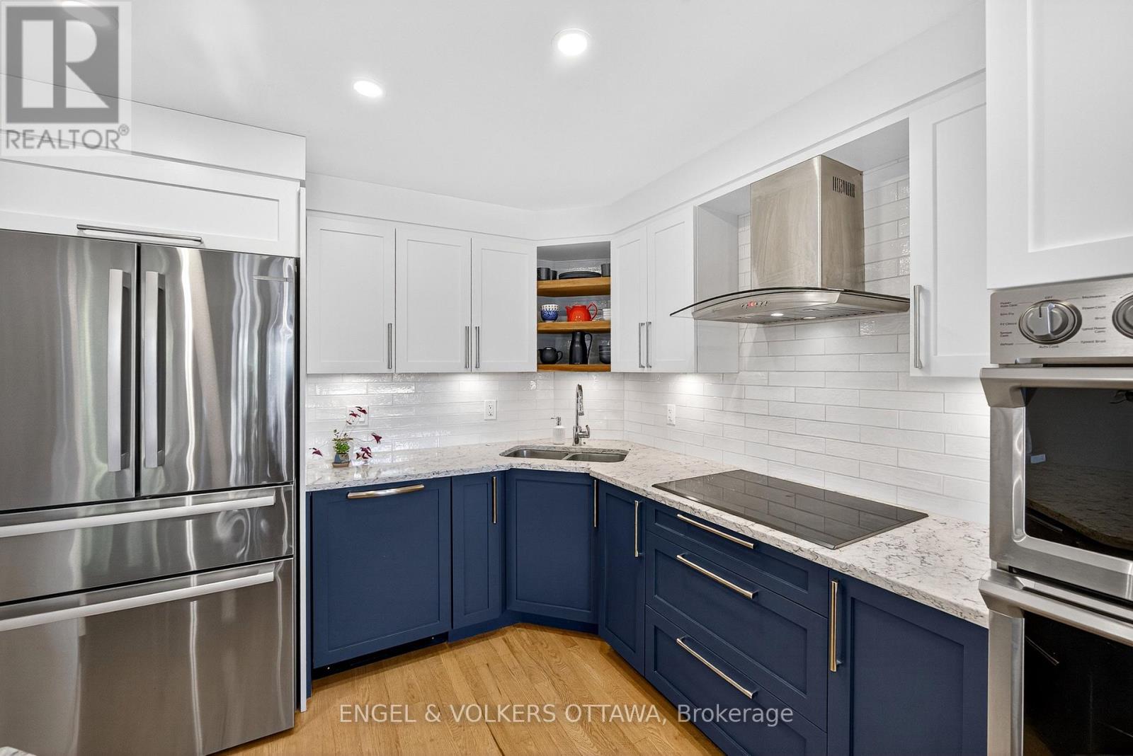 102 - 130 Queen Elizabeth Drive