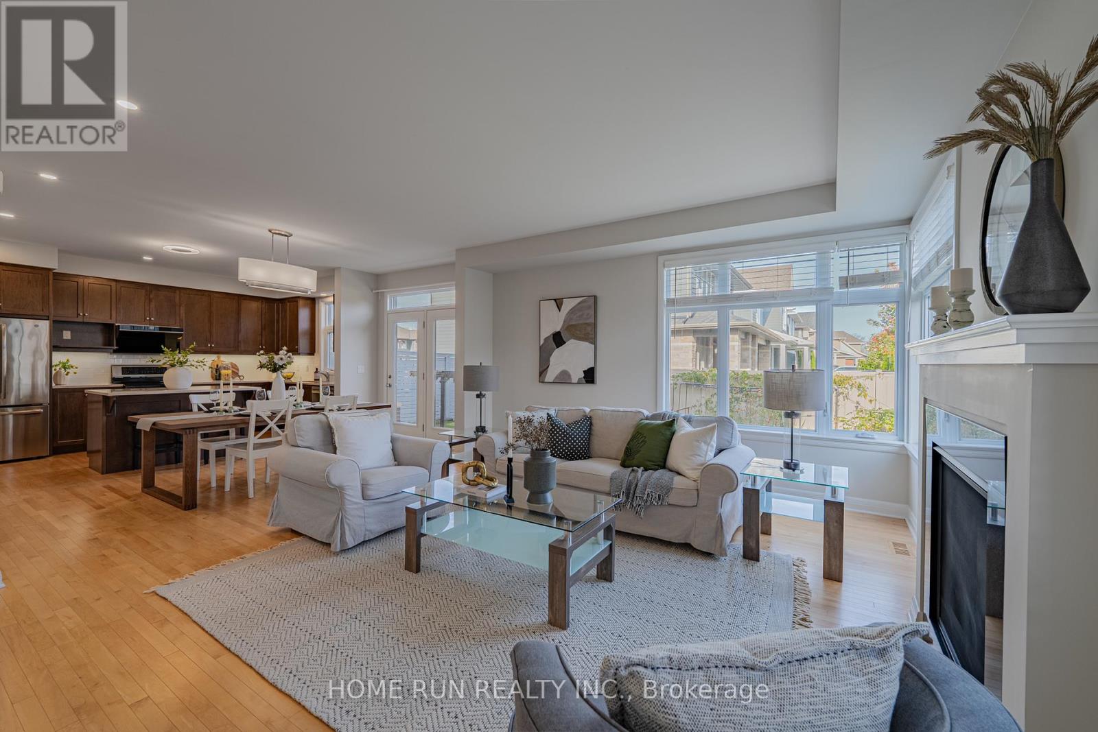 100 Lochhouse Walk