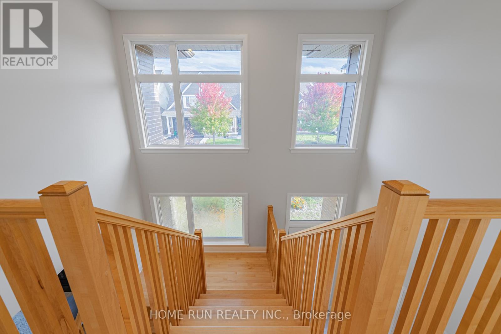100 Lochhouse Walk