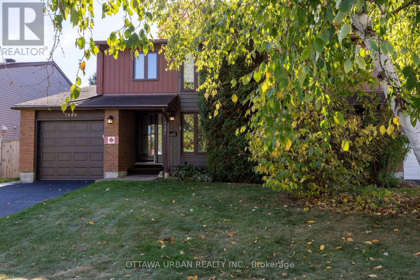 7986 Decarie Drive